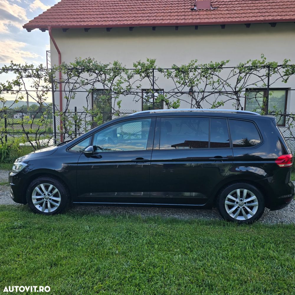 Volkswagen Touran 2.0 TDI DSG Highline - 3