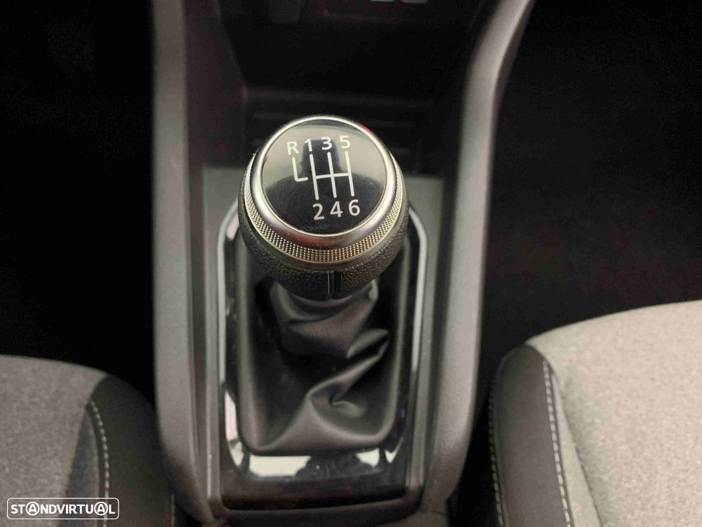 Renault Clio 1.0 TCe Evolution - 10