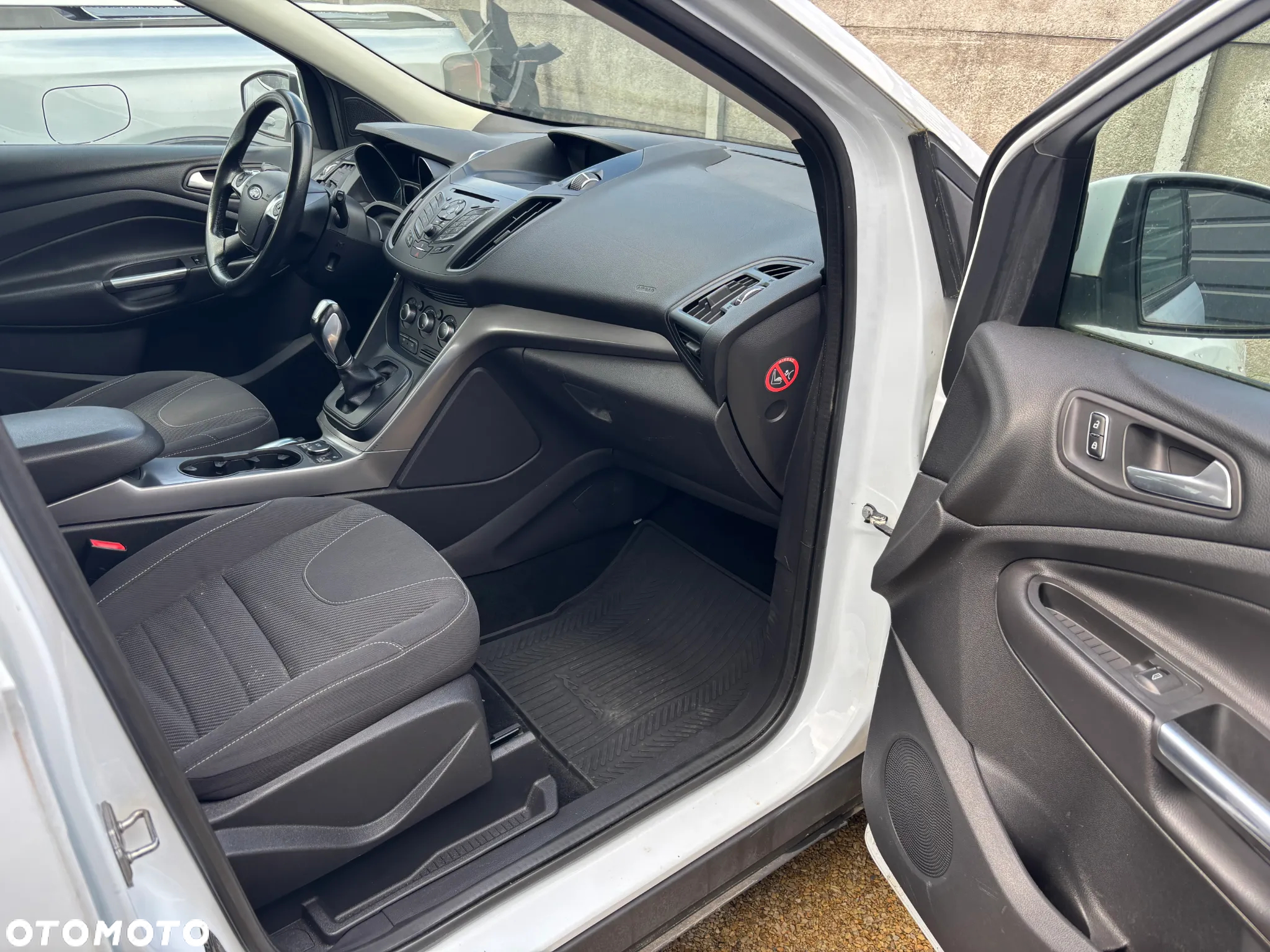 Ford Kuga 1.6 EcoBoost 4WD Titanium - 2