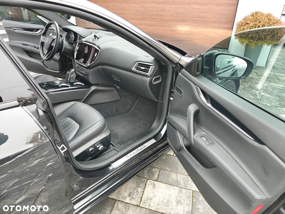 Maserati Ghibli Modena - 32