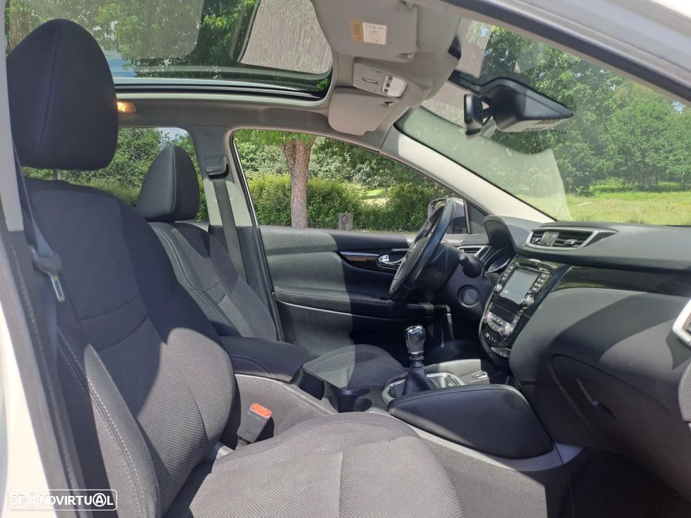 Nissan Qashqai 1.5 dCi N-Connecta 18 - 14
