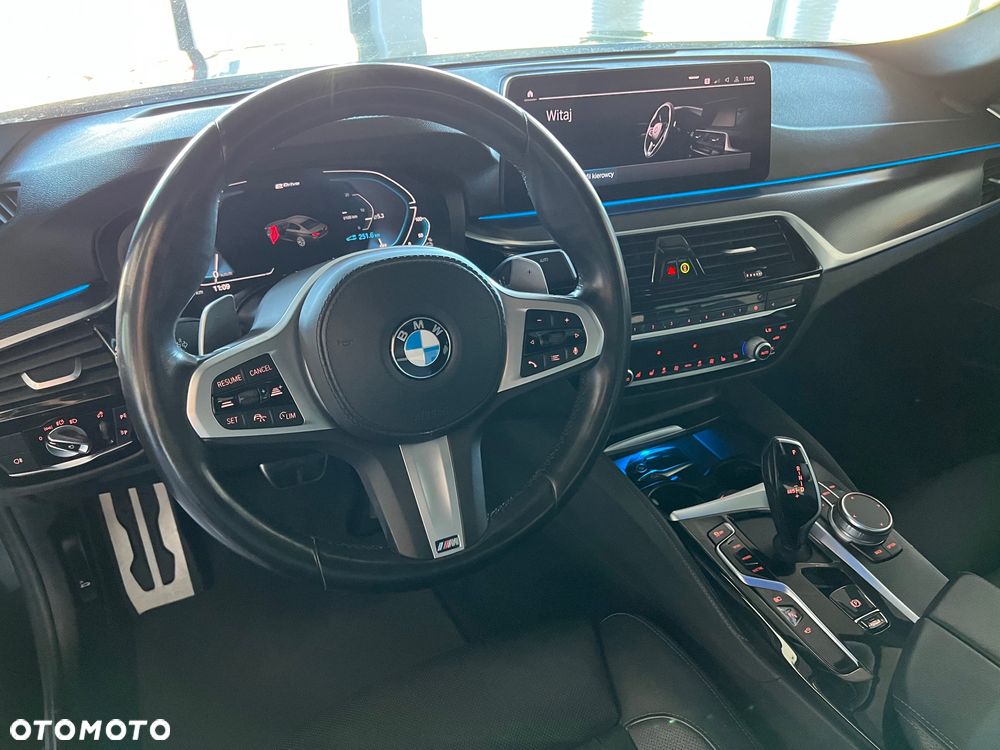 BMW Seria 5 520e M Sport sport - 14
