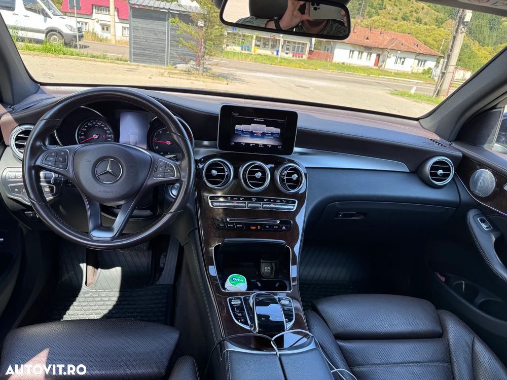 Mercedes-Benz GLC - 21