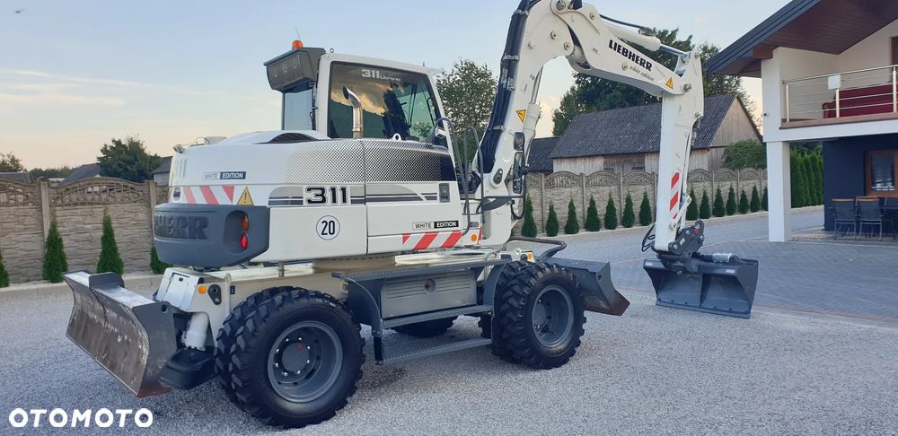 Liebherr 311 rok 2007 łyżka skarpowa hydr. + do kopania 2xpług klima oryginał - 8