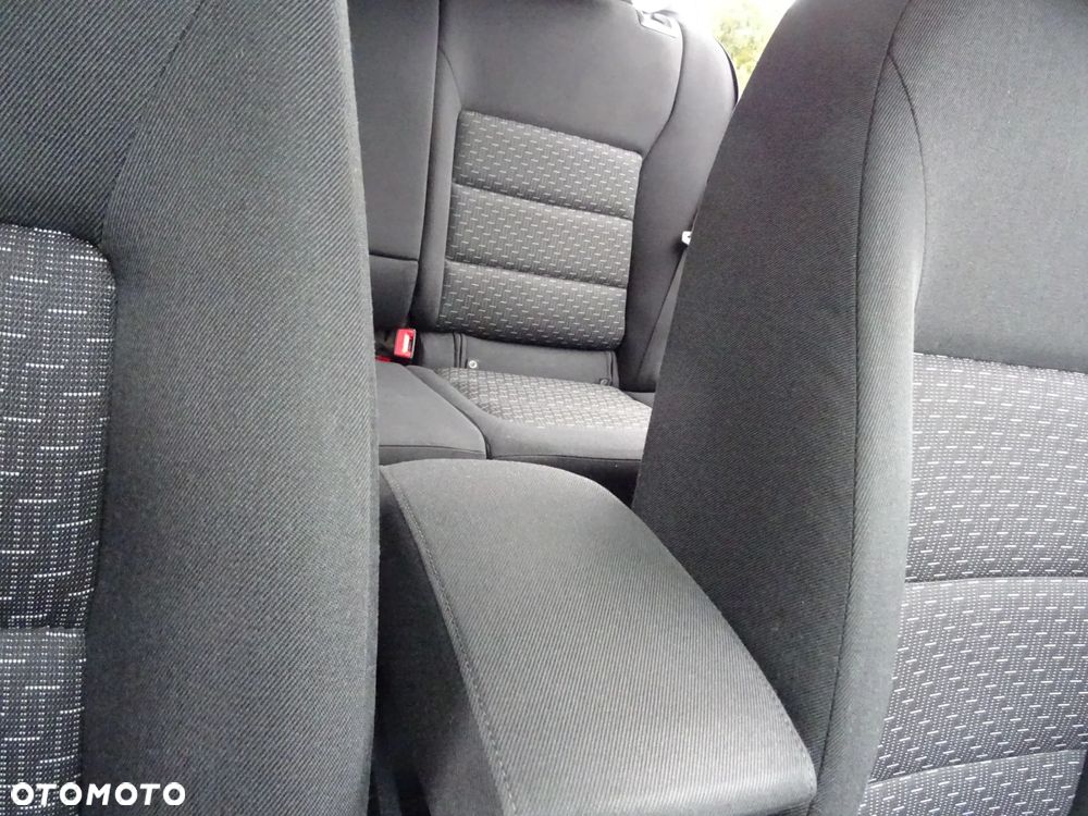 Skoda Octavia 1.6 Ambition - 35