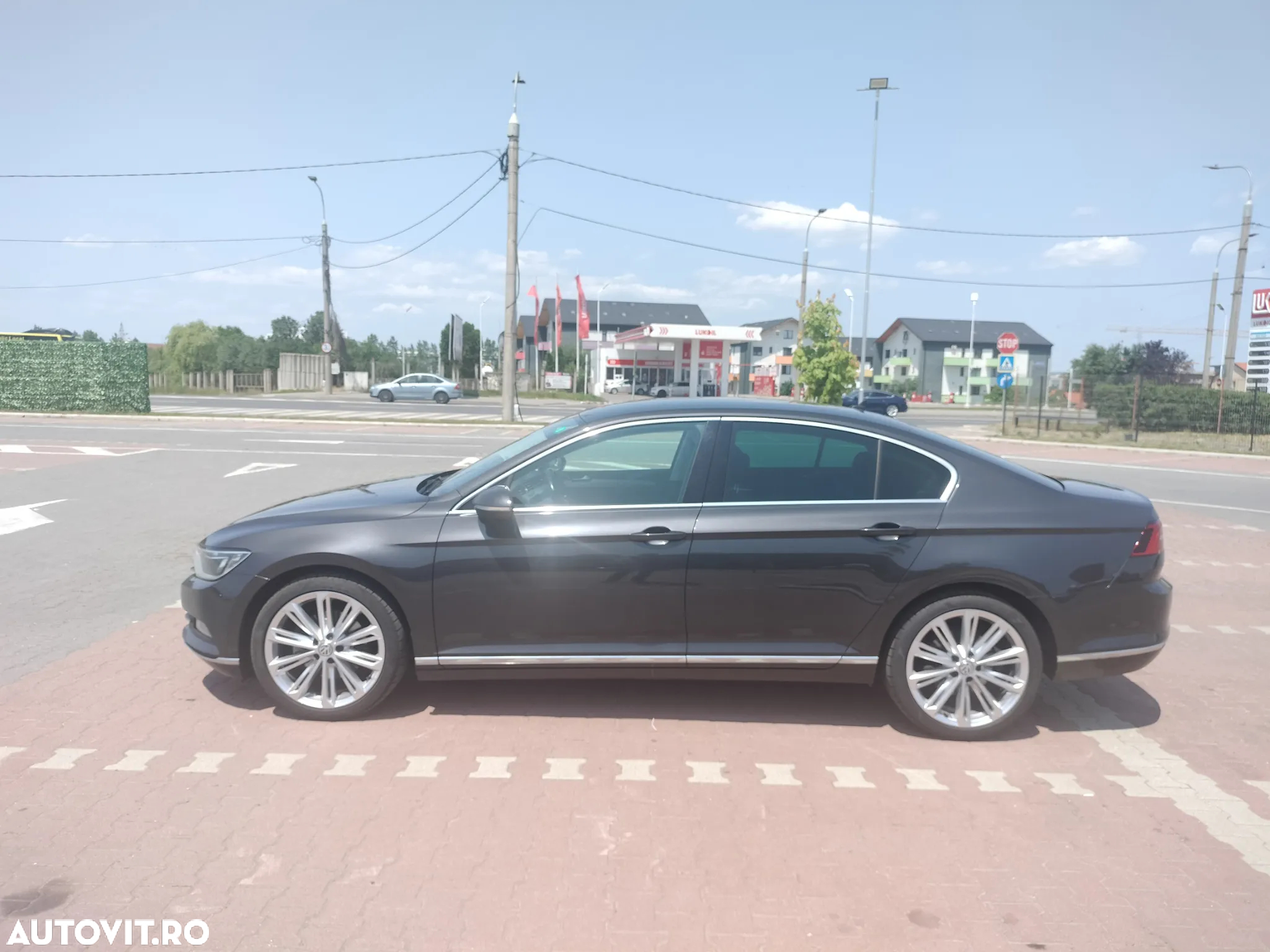 Volkswagen Passat 2.0 TDI DSG Highline - 23