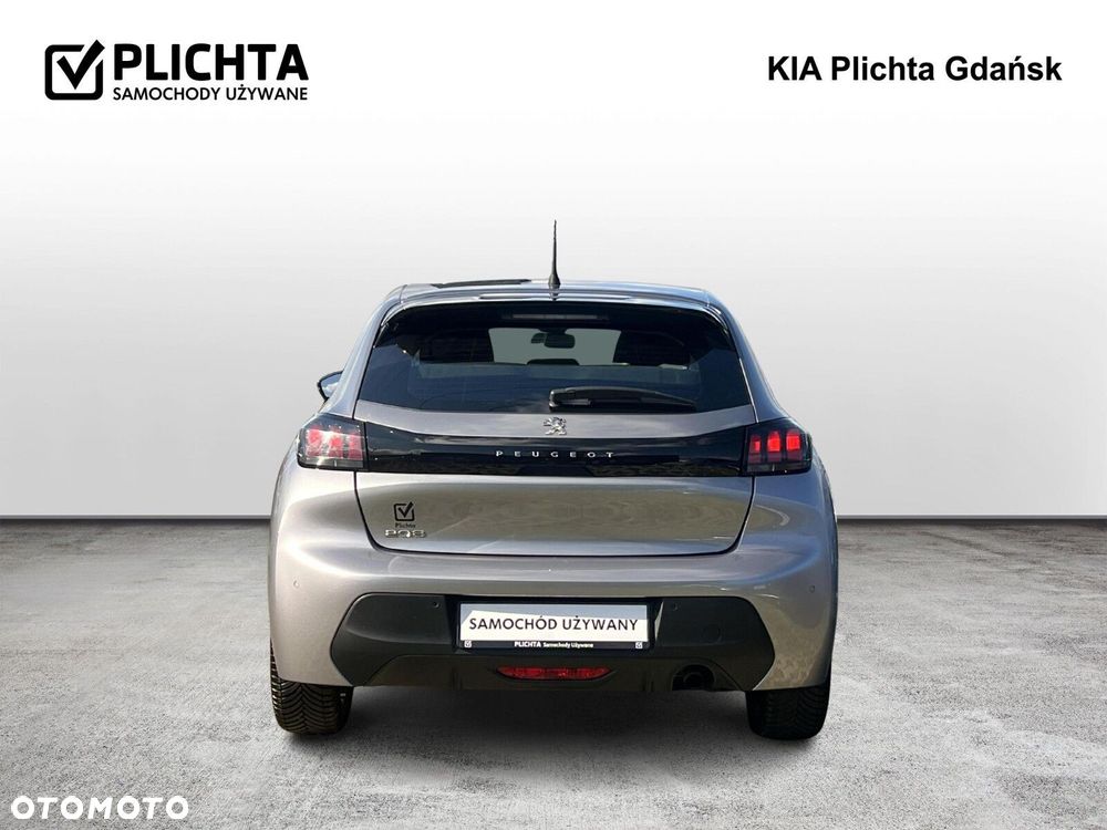 Peugeot 208 - 8
