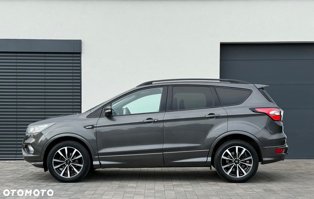 Ford Kuga 1.5 EcoBoost 2x4 ST-Line - 4