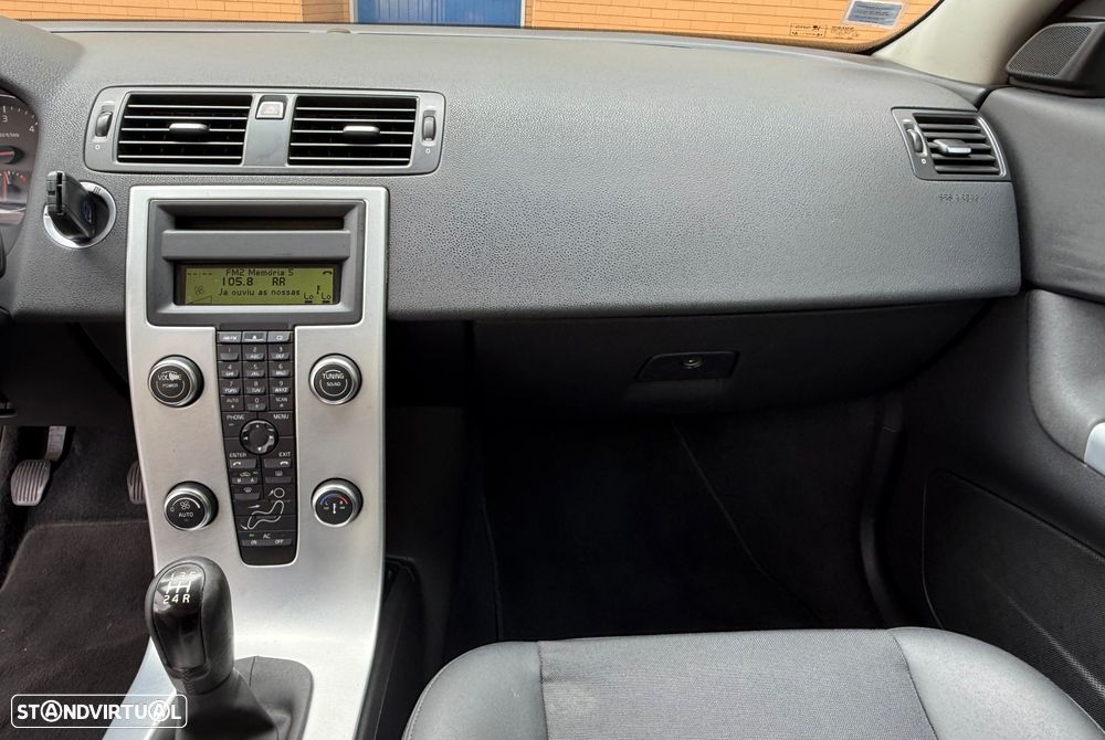 Volvo C30 1.6 D Drive Momentum - 29