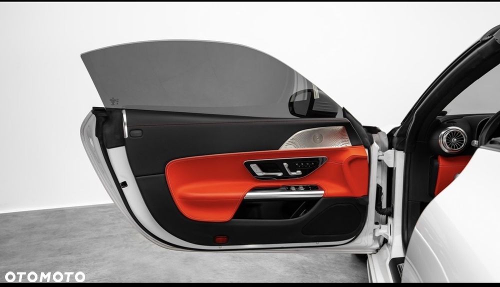 Mercedes-Benz SL 63 4Matic+ SPEEDSHIFT MCT 9G - 12