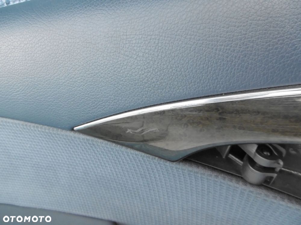 BOCZEK TAPICERKA DRZWI LEWY TYŁ NIEBIESKI MERCEDES W211 AVANTGARDE - 4