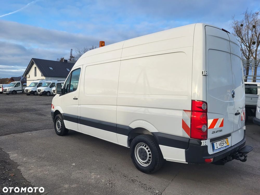 Volkswagen Crafter blaszak z zabudową warsztatową sortimo klima super stan - 9