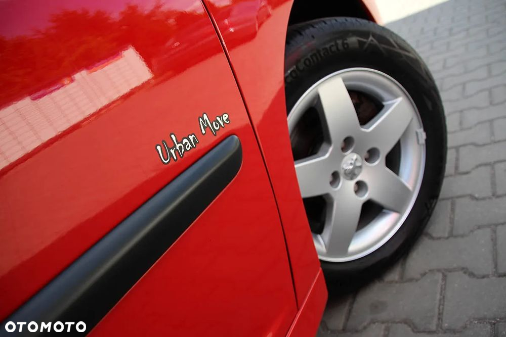 Peugeot 207 1.4 16V Trendy - 32
