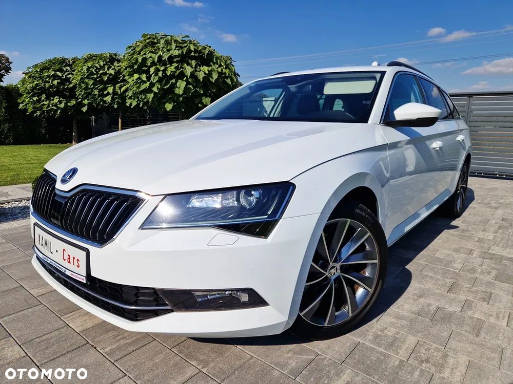 Skoda Superb Combi 2.0 TDI DSG SportLine - 2