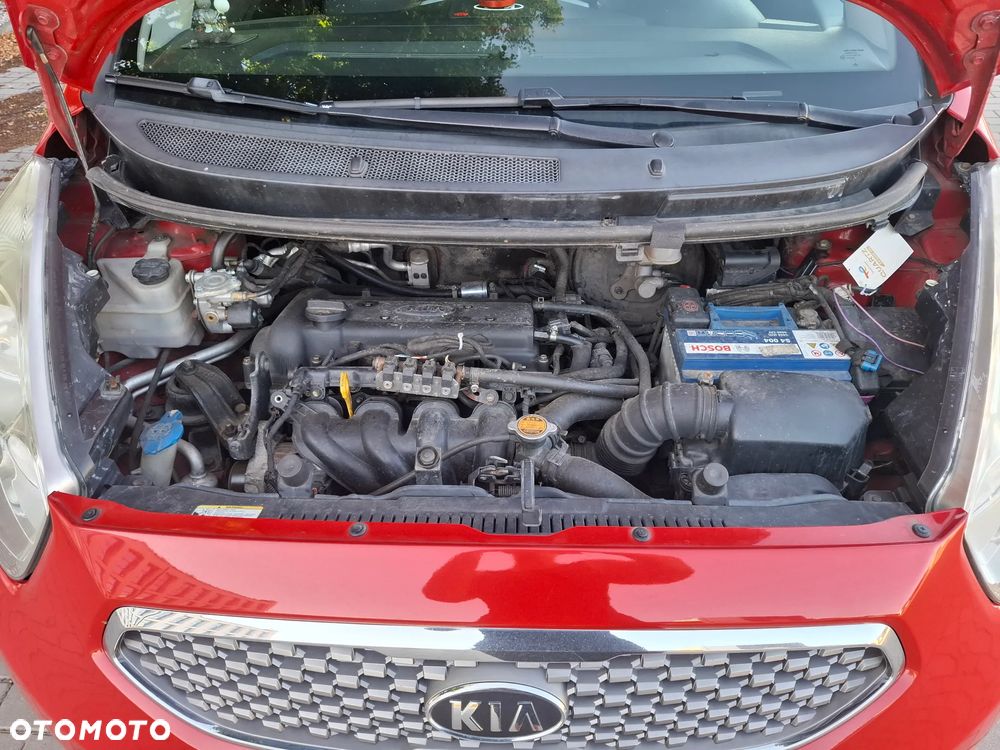 Kia Venga 1.6 L - 8