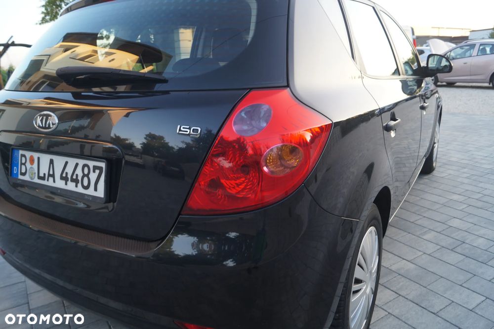 Kia Ceed - 13