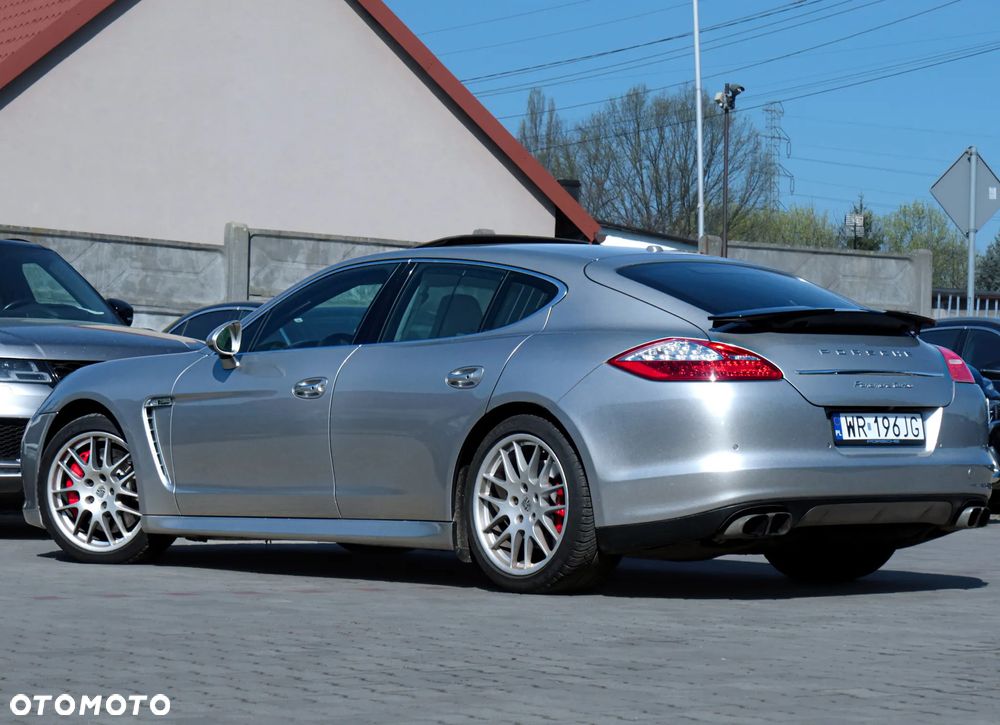 Porsche Panamera Turbo S PDK - 33