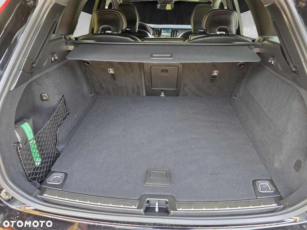 Volvo XC 60 B5 B AWD Plus Black Edition - 23