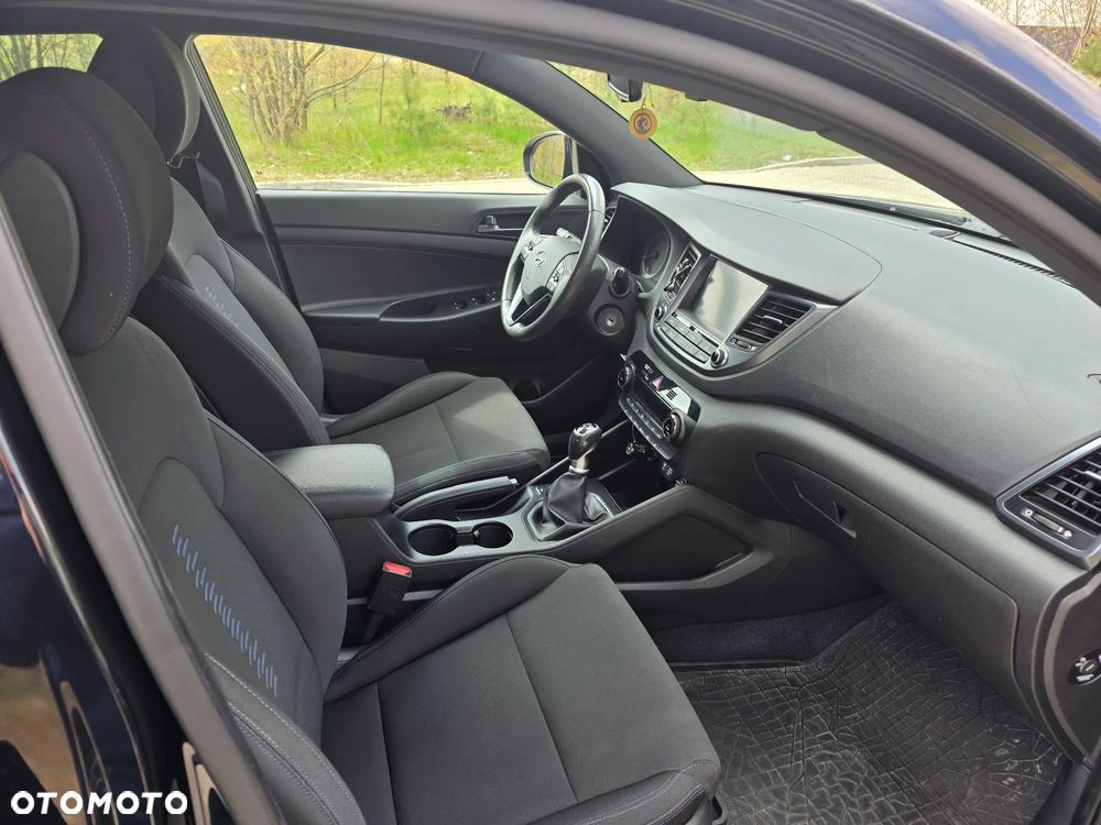 Hyundai Tucson 1.6 GDI BlueDrive GO 2WD - 12