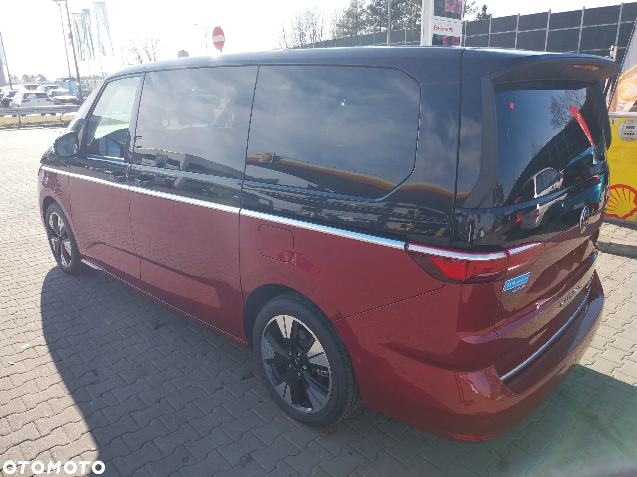 Volkswagen Multivan - 5