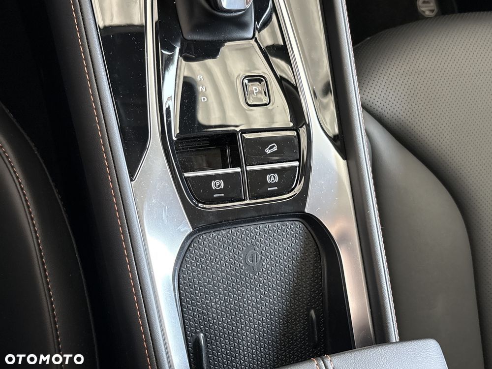 MG HS 1.5T HEV+ Exclusive - 19