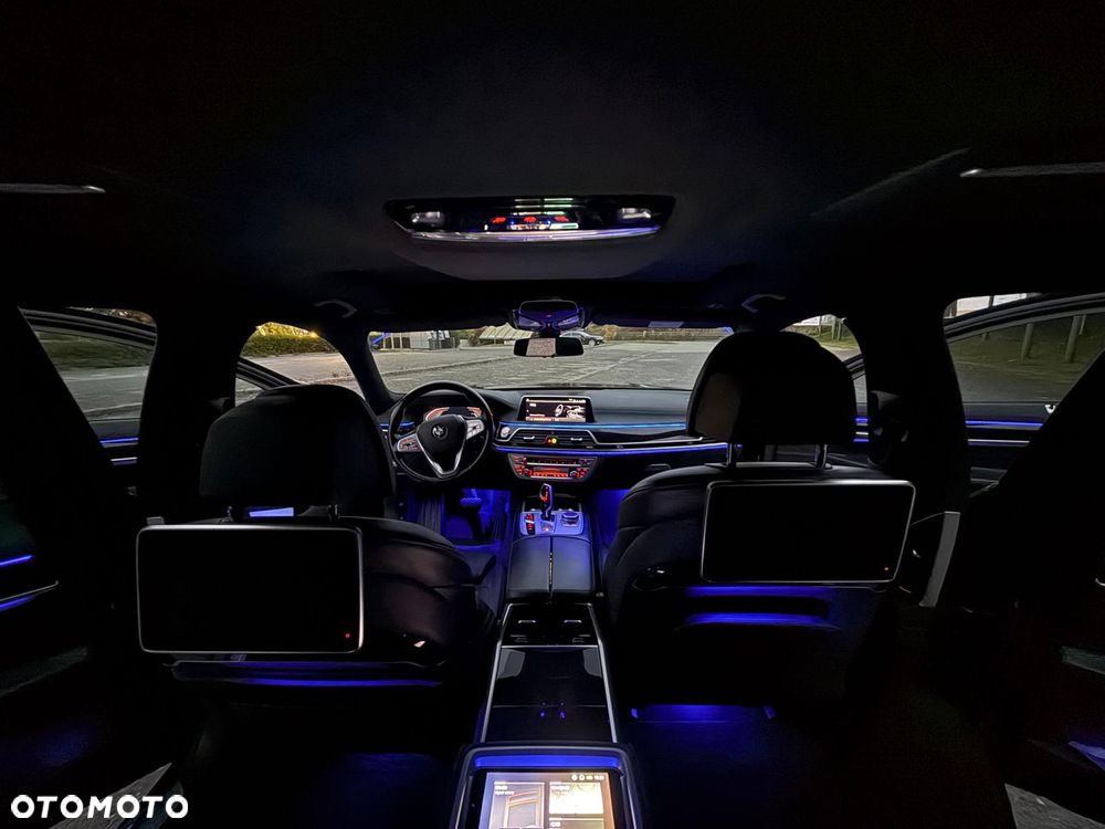 BMW Seria 7 730d xDrive mHEV - 8