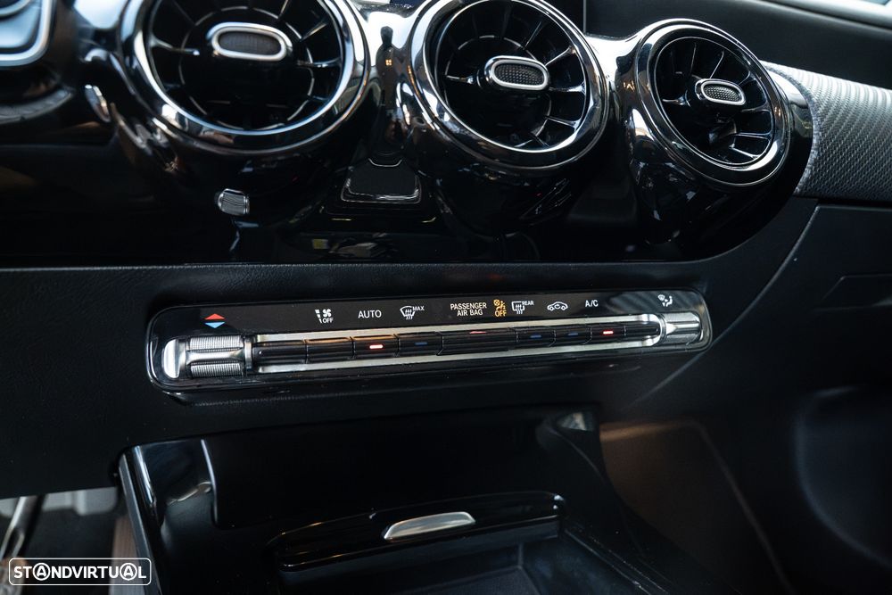 Mercedes-Benz A 200 Standard - 13