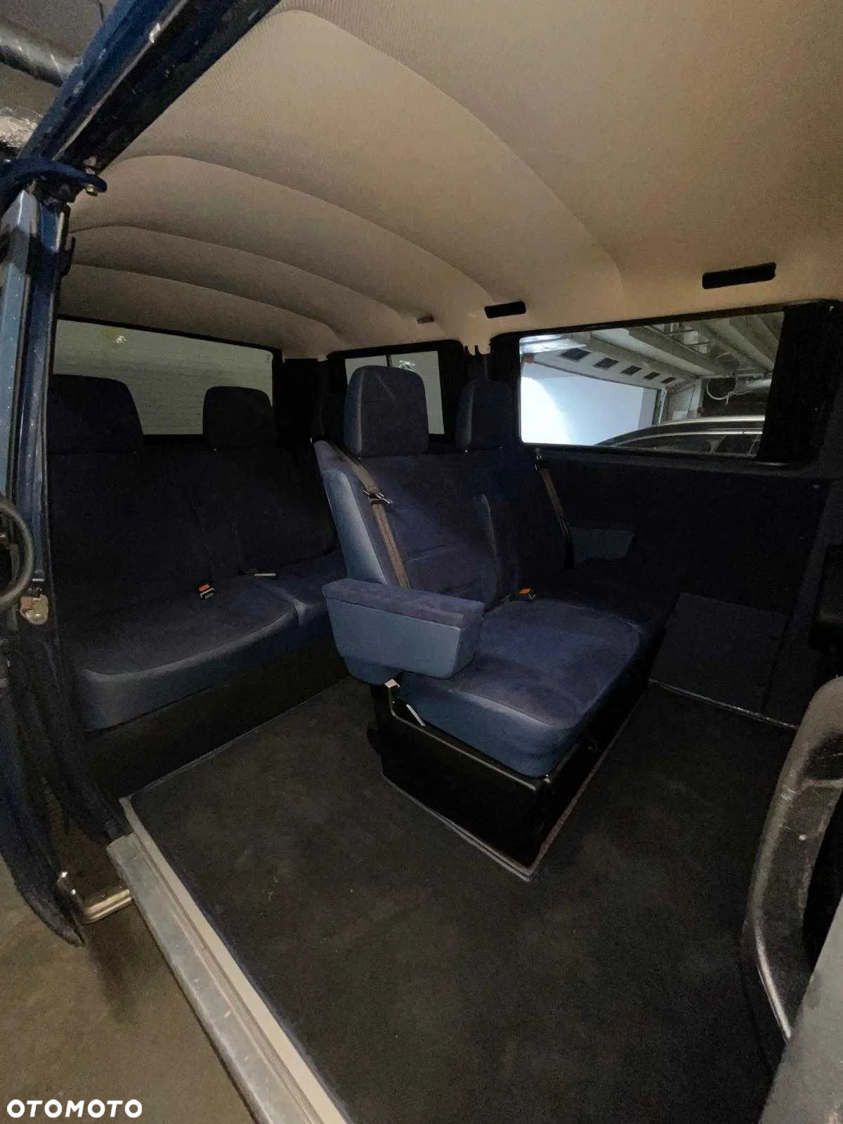 Volkswagen Transporter - 8