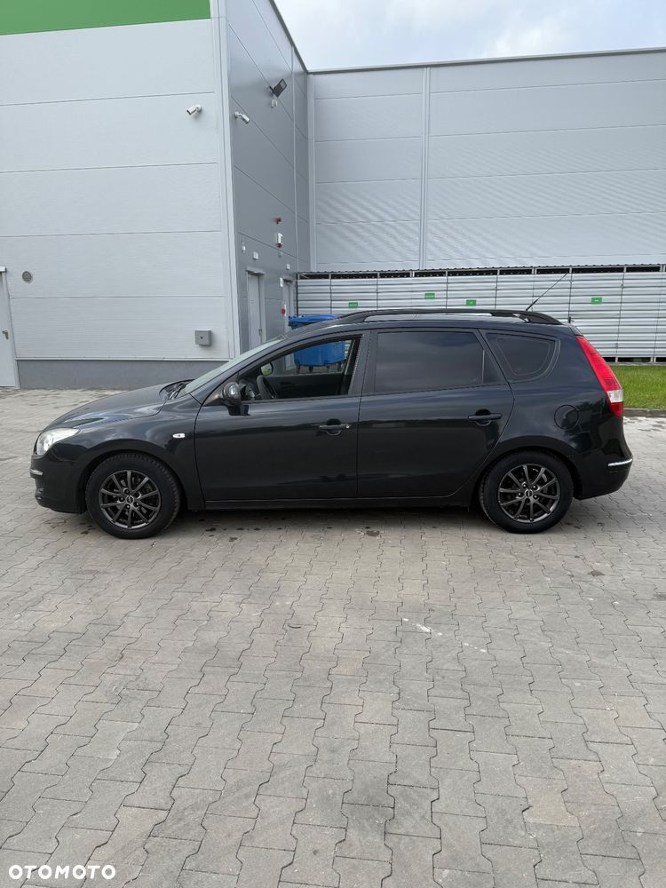 Hyundai i30 1.6 CRDi Comfort World Cup - 9