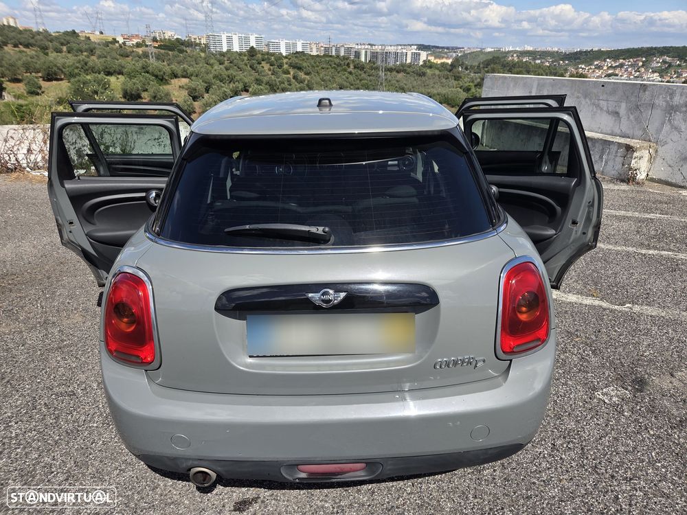 MINI 5 Portas Cooper D Auto - 3