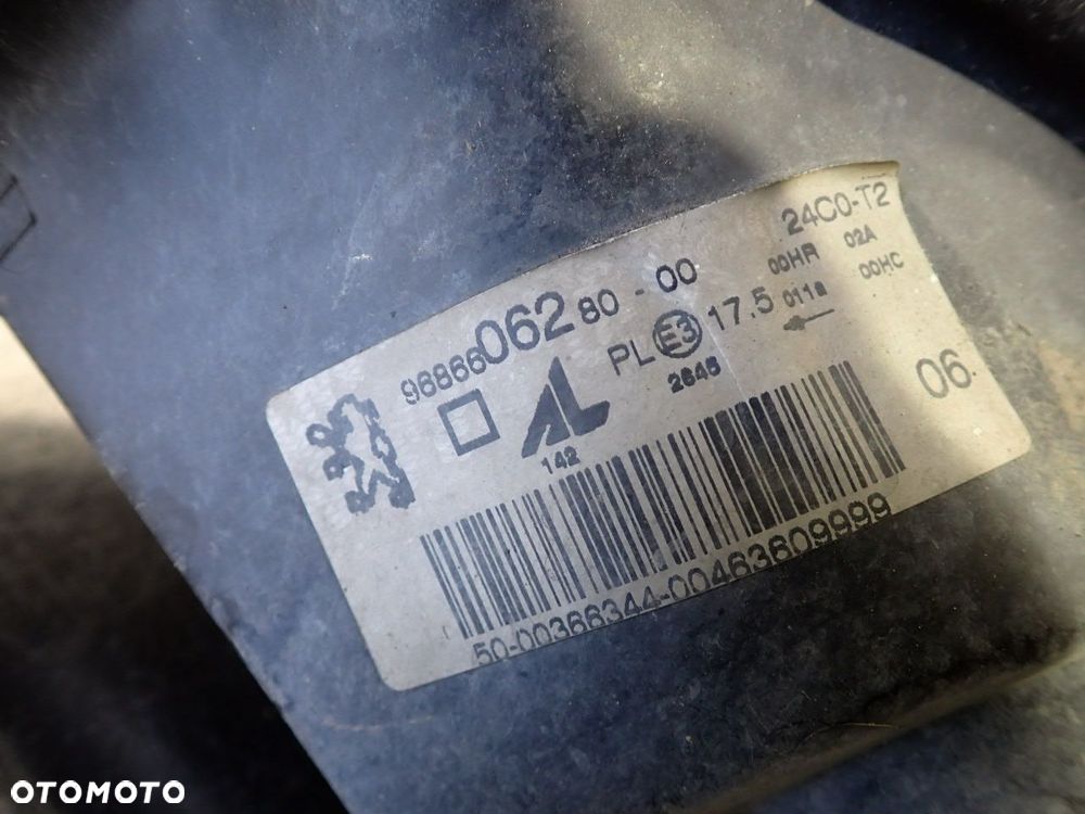 LAMPA PRAWA PRZEDNIA PEUGEOT 207 9686606280 - 9