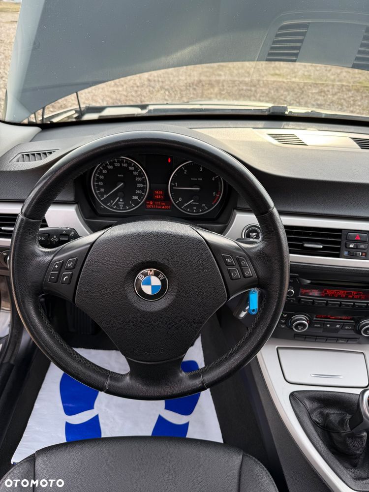 BMW Seria 3 318d DPF Edition Exclusive - 27