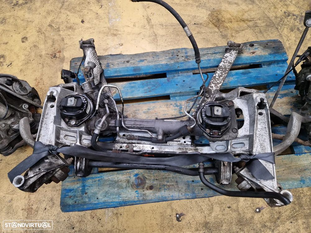 Charriot frontal usado BMW SERIE 7 E65 730D travagem amortecedores braços apoios motor - 2