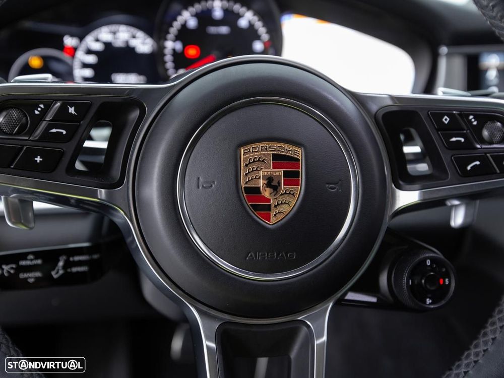 Porsche Panamera 4 S - 24
