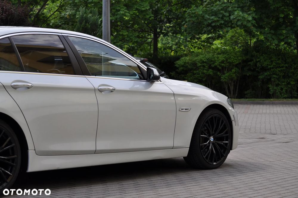 BMW Seria 5 535i xDrive - 10