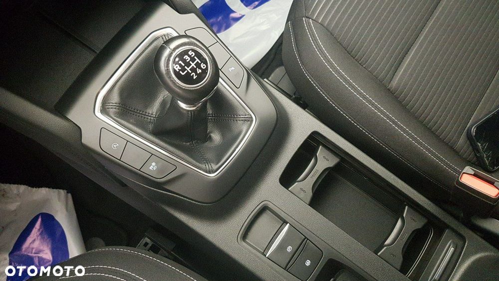 Ford Kuga - 26