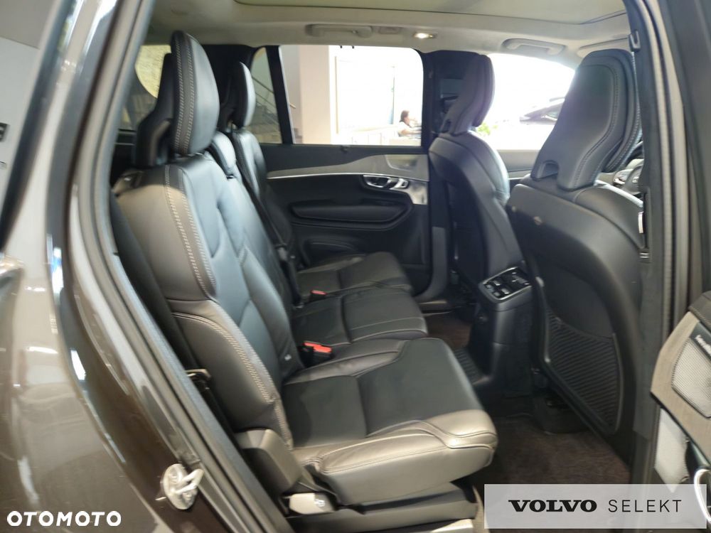 Volvo XC 90 - 32