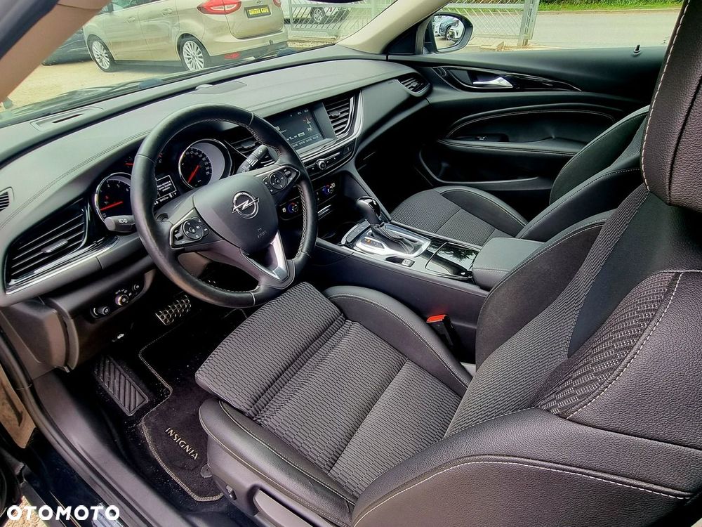 Opel Insignia - 12