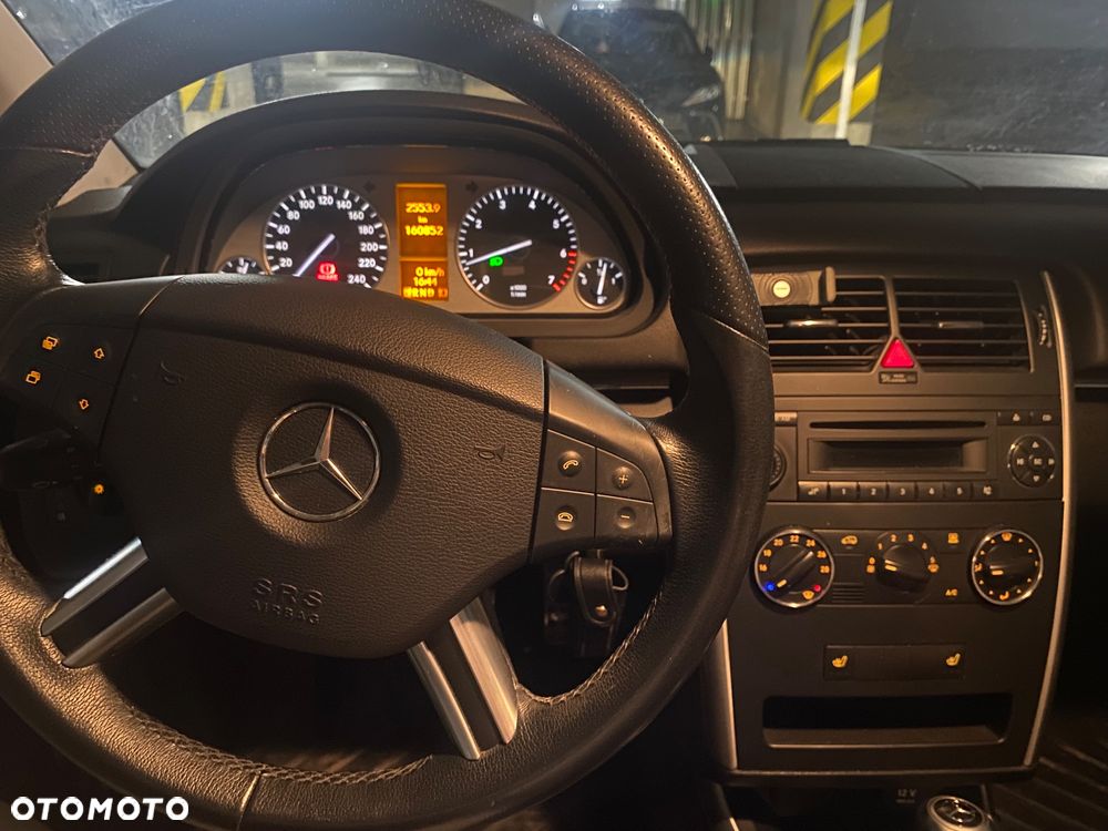 Mercedes-Benz Klasa B 180 Autotronic - 8