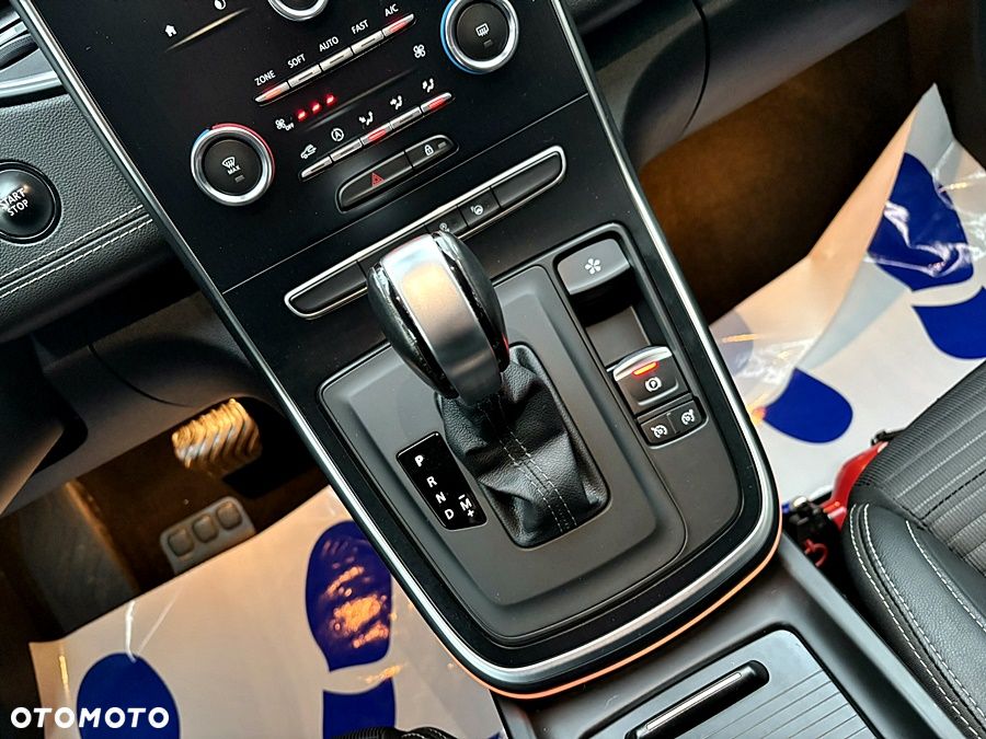 Renault Scenic ENERGY TCe 140 EDC LIMITED - 26