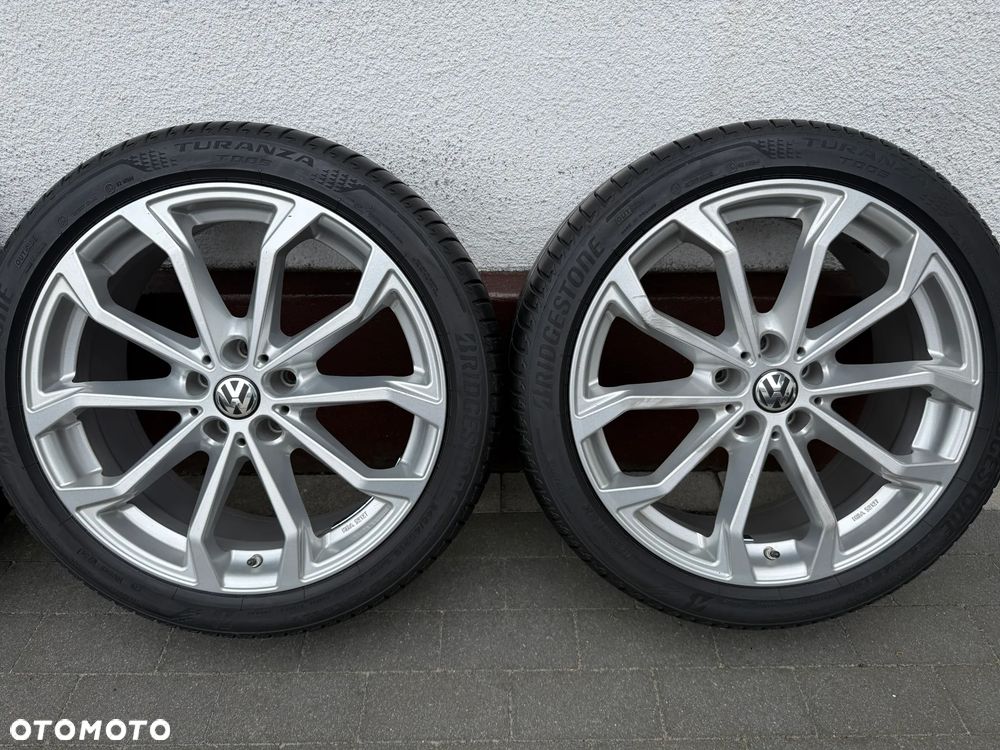 245 40 19 / VW Arteon Passat Skoda SuperB AUDI A4 A5 A6 BMW 3 G20 G21 5 G30 G31 / 5x112 / POLECAM - 4