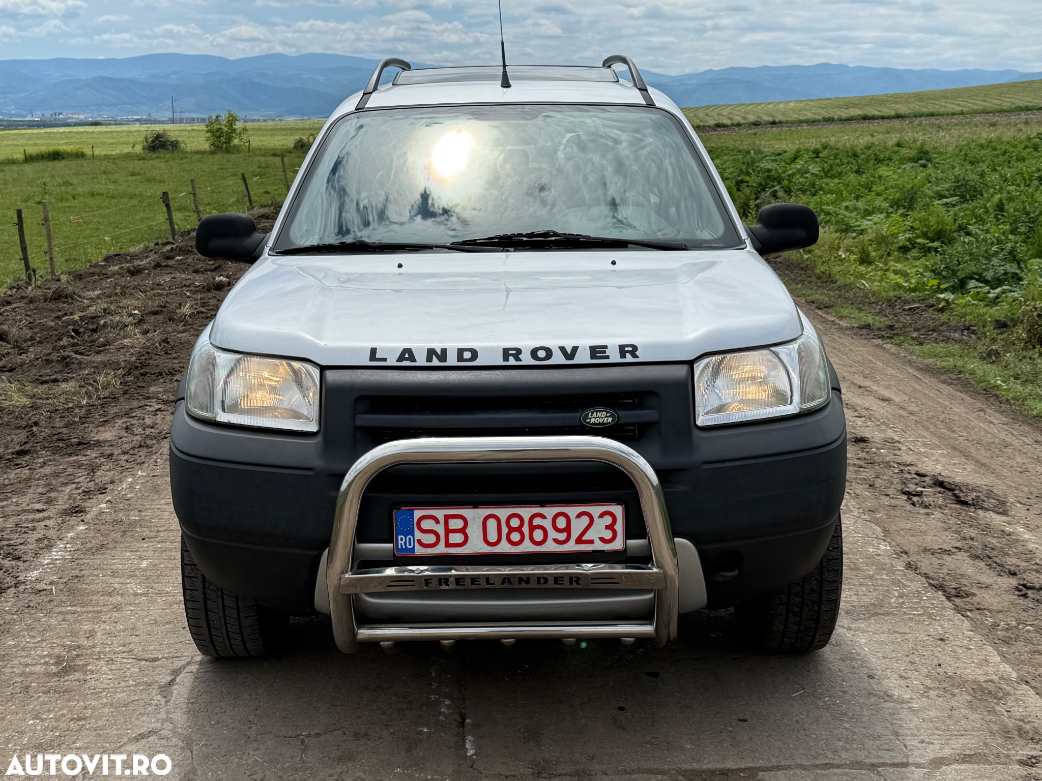 Land Rover Freelander - 2