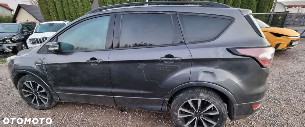 Ford Kuga - 16
