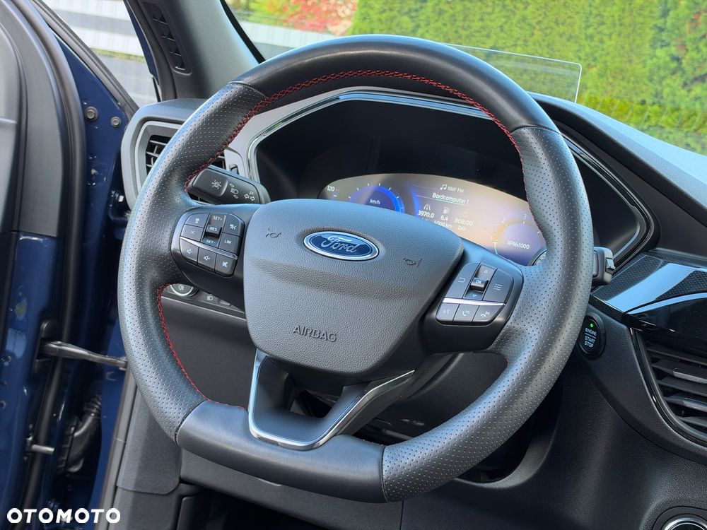 Ford Kuga - 25