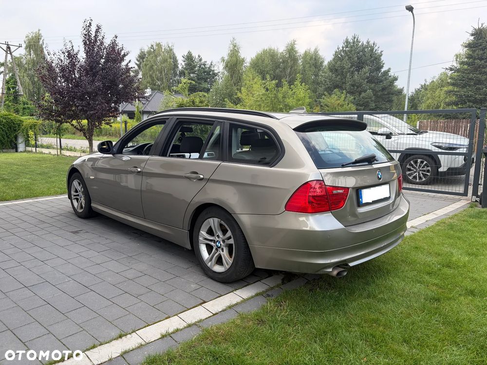 BMW Seria 3 318d DPF - 6