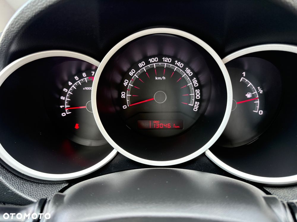 Kia Venga 1.6 CVVT ISG Vision - 27