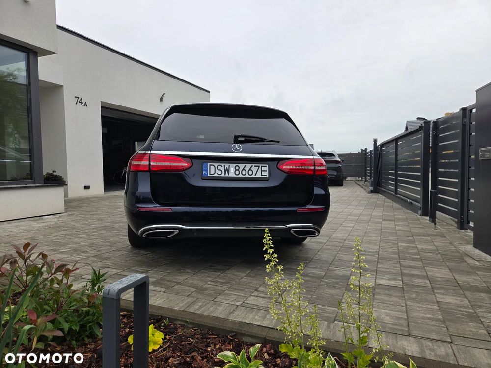 Mercedes-Benz Klasa E 220 d 9G-TRONIC Exclusive - 5