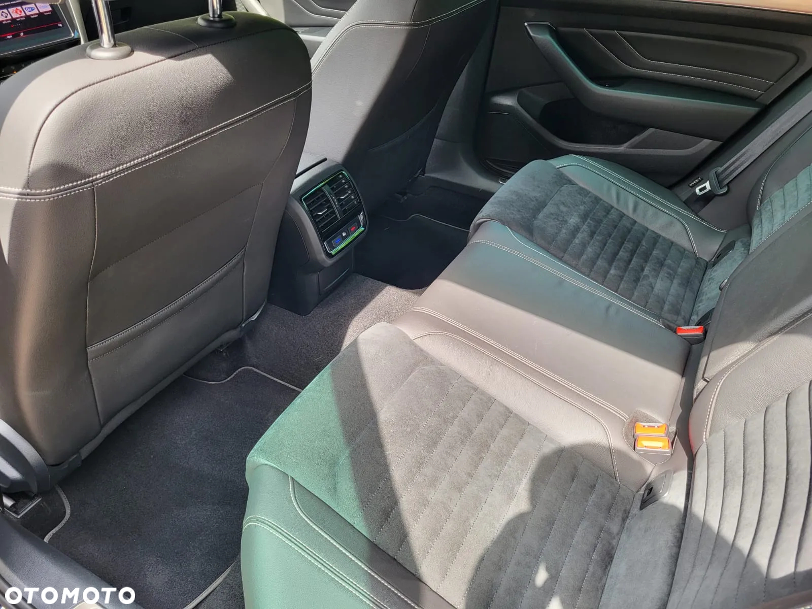 Volkswagen Passat 2.0 TSI Business DSG - 15