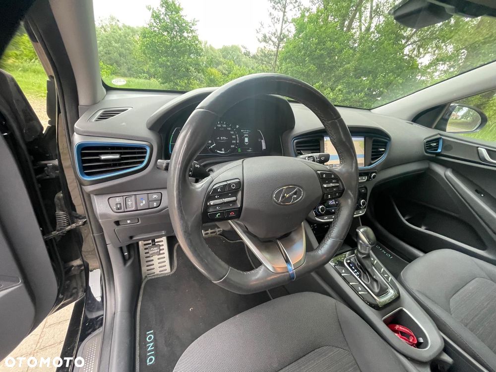 Hyundai IONIQ Hybrid Premium - 11