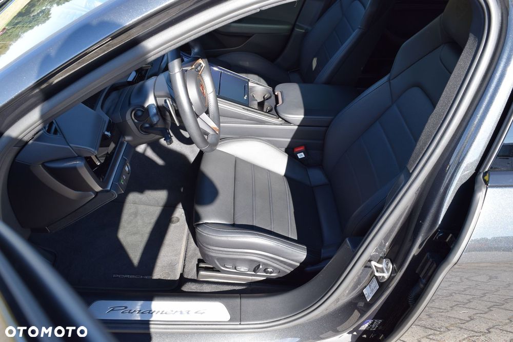 Porsche Panamera 4 - 17